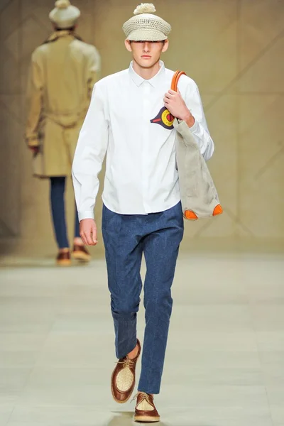 Look 27